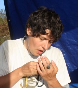 scientist jennifer smetzer studying bird